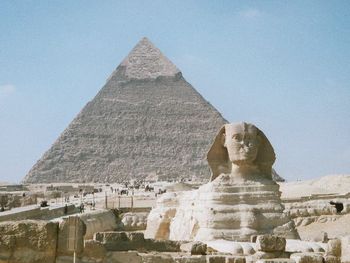 Египетская пирамида и Сфинкс